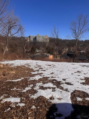 896 Clifton Crest Terrace, Cincinnati, OH 45220