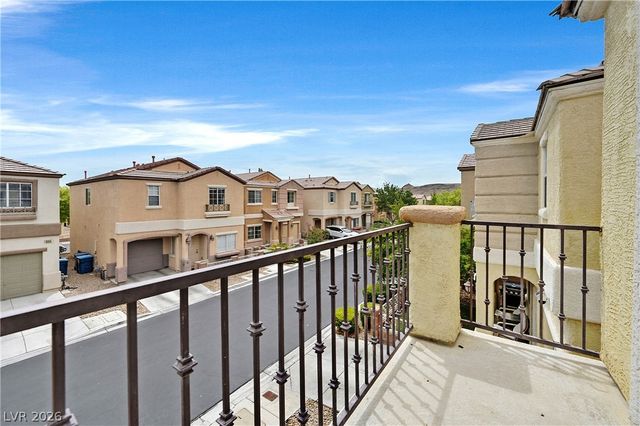6355 Urban Creek Court, Las Vegas, NV 89148