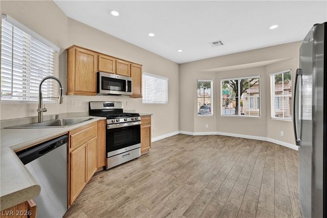 6355 Urban Creek Court, Las Vegas, NV 89148