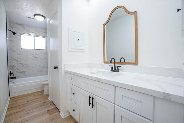 1639 Castle Creek Drive, Missouri City, TX 77489