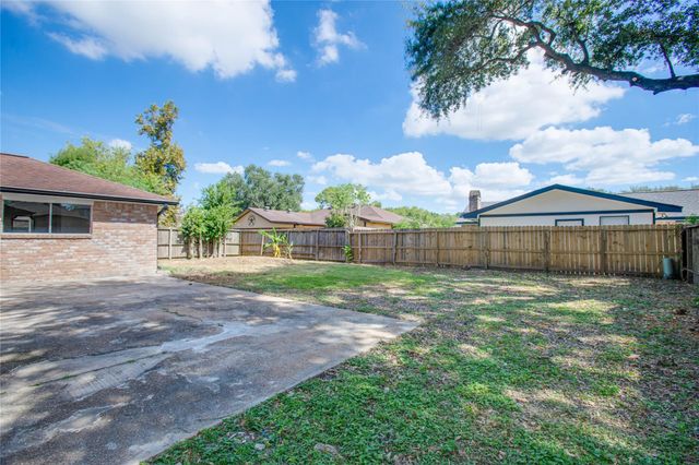 1639 Castle Creek Drive, Missouri City, TX 77489