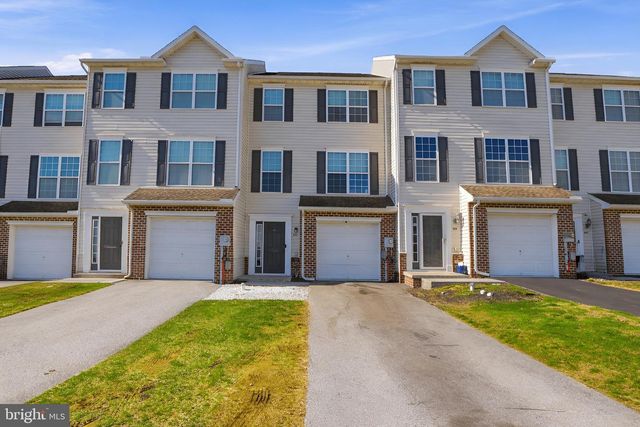 348 CAPE CLIMB, York, PA 17408