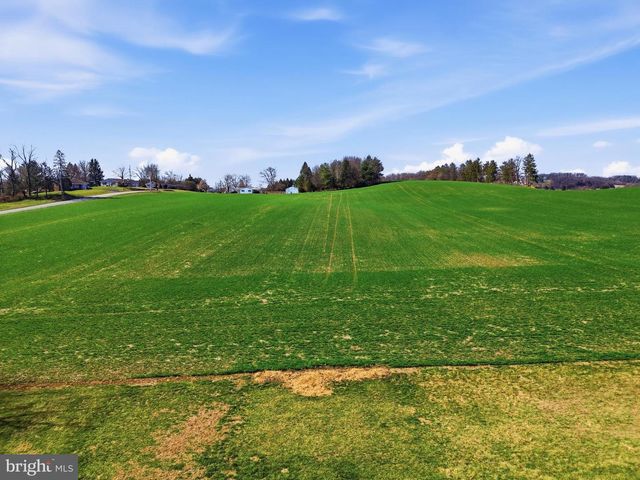 348 CAPE CLIMB, York, PA 17408