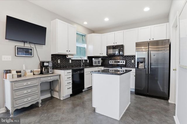 348 CAPE CLIMB, York, PA 17408