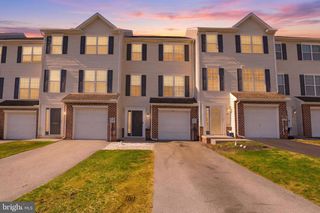 348 CAPE CLIMB, York, PA 17408