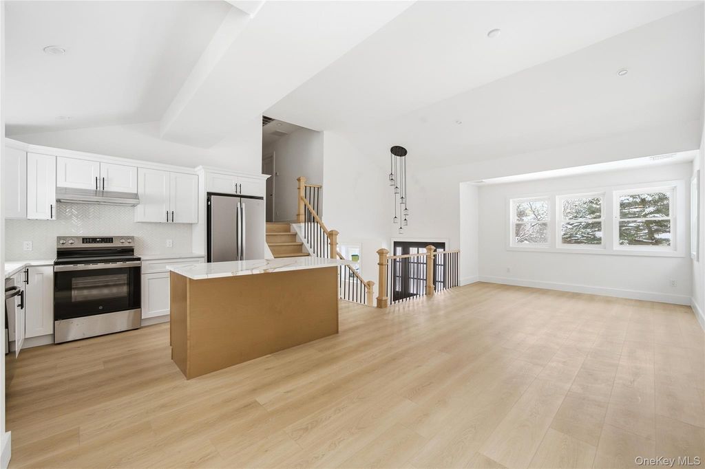 126 Country Village Lane, East Islip, NY 11730