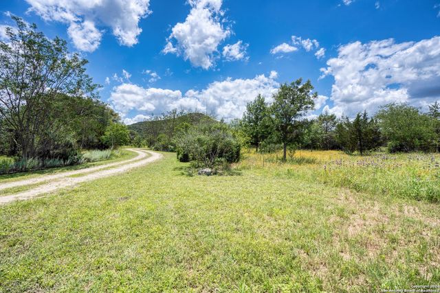 801 Mickle Creek, Medina, TX 78055
