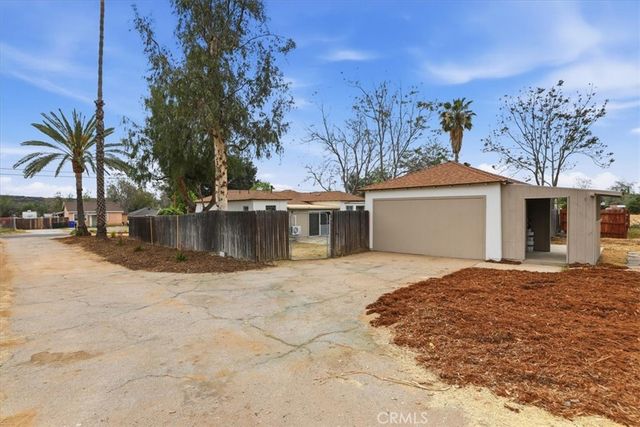 32568 Kentucky Street, Yucaipa, CA 92399