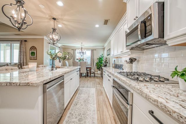 3944 Buckingham Avenue, Clovis, CA 93619