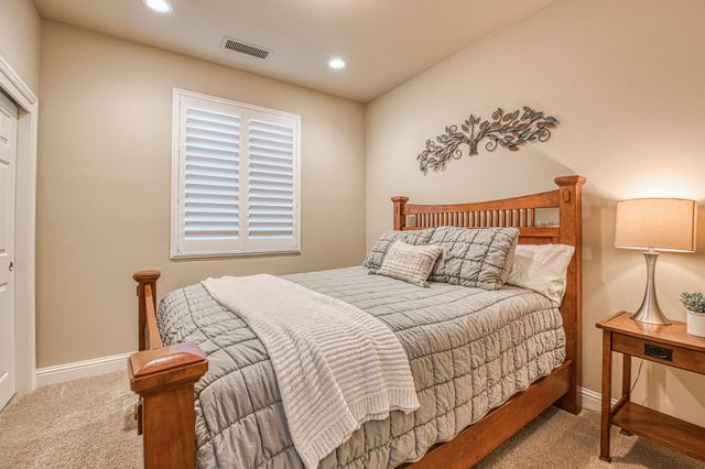 3944 Buckingham Avenue, Clovis, CA 93619