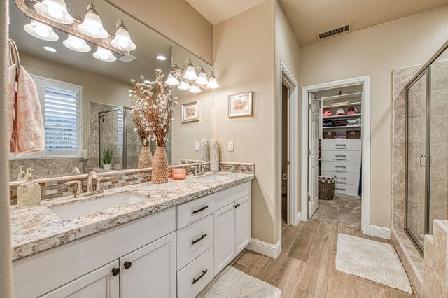 3944 Buckingham Avenue, Clovis, CA 93619