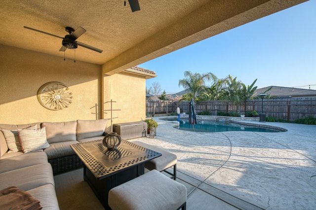 3944 Buckingham Avenue, Clovis, CA 93619