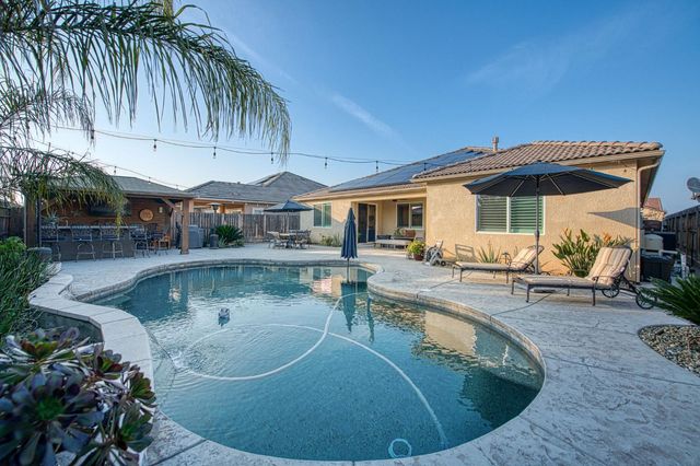 3944 Buckingham Avenue, Clovis, CA 93619