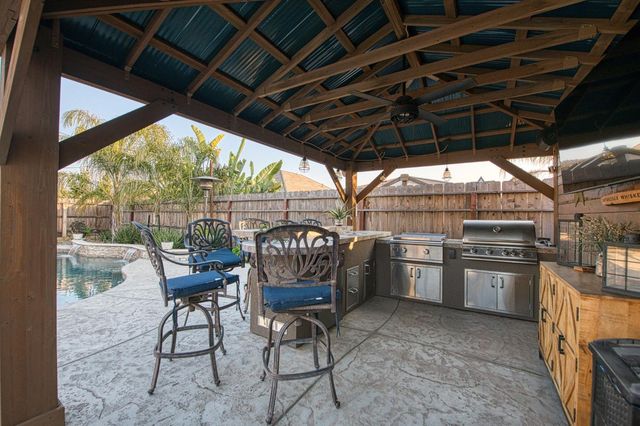 3944 Buckingham Avenue, Clovis, CA 93619