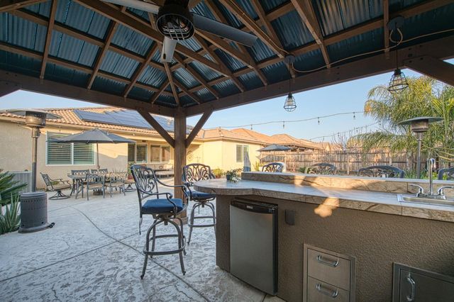 3944 Buckingham Avenue, Clovis, CA 93619