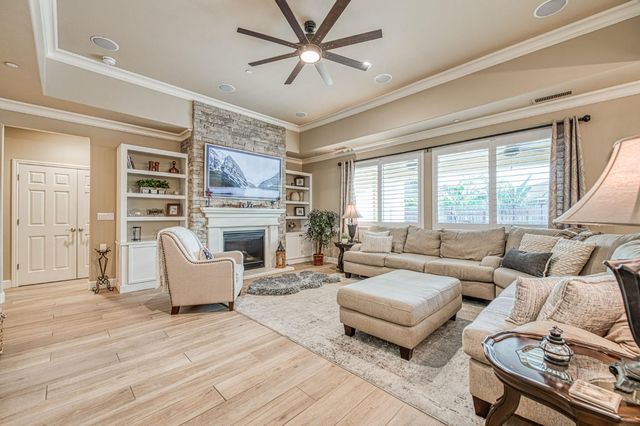 3944 Buckingham Avenue, Clovis, CA 93619