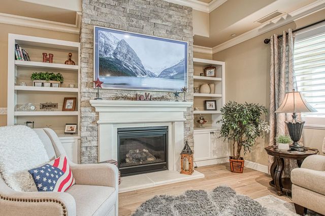 3944 Buckingham Avenue, Clovis, CA 93619