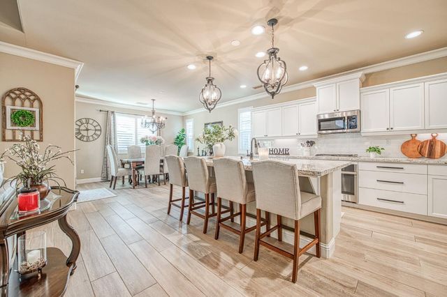 3944 Buckingham Avenue, Clovis, CA 93619