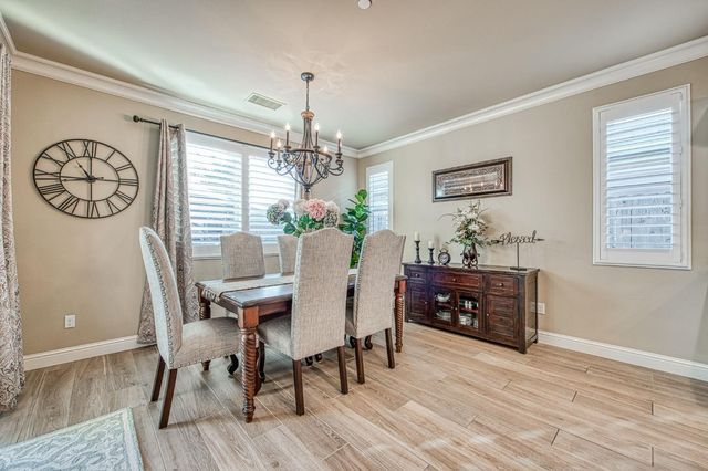 3944 Buckingham Avenue, Clovis, CA 93619