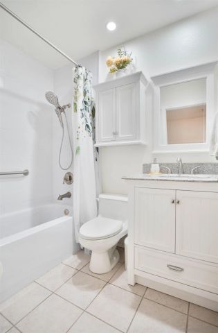 3832 Groton St 2, San Diego, CA 92110