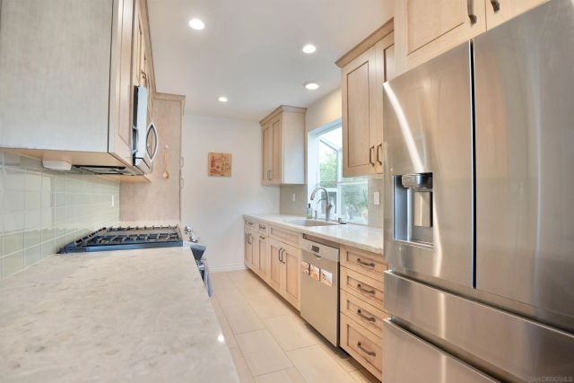 3832 Groton St 2, San Diego, CA 92110