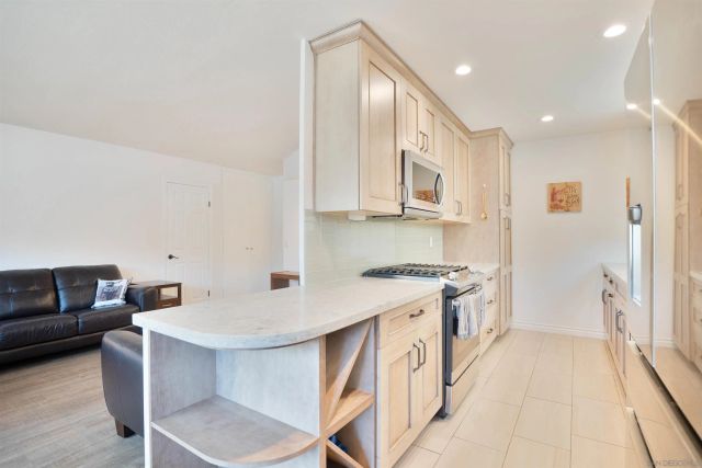 3832 Groton St 2, San Diego, CA 92110