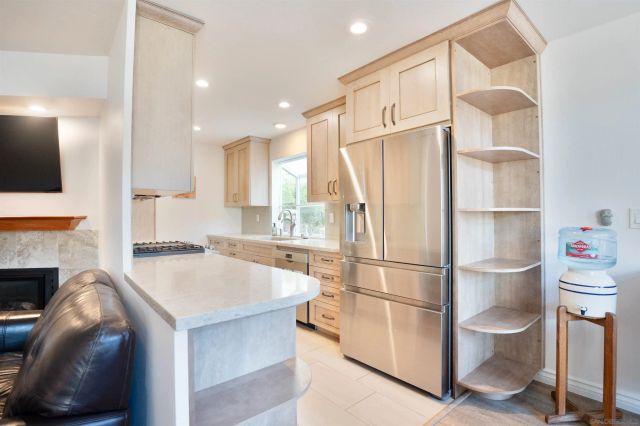 3832 Groton St 2, San Diego, CA 92110