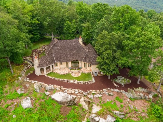 91 The Cliffs Parkway, Landrum, SC 29356