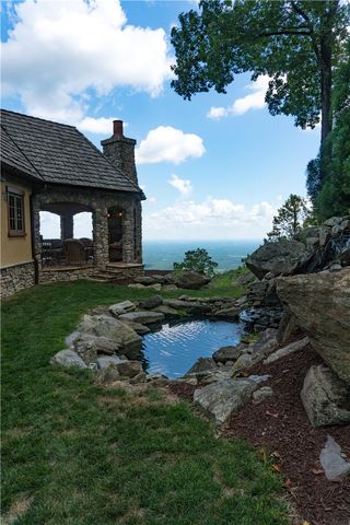 91 The Cliffs Parkway, Landrum, SC 29356