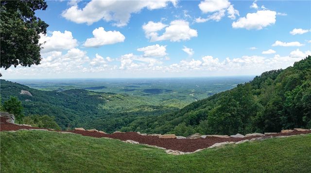 91 The Cliffs Parkway, Landrum, SC 29356