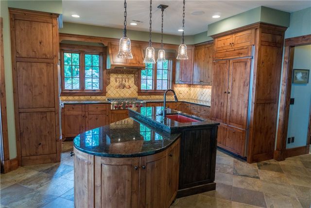 91 The Cliffs Parkway, Landrum, SC 29356