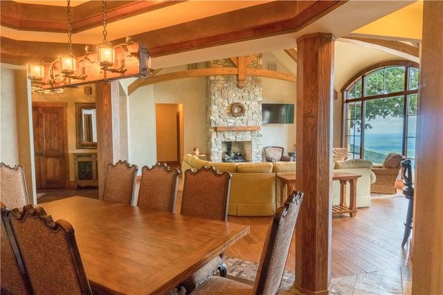 91 The Cliffs Parkway, Landrum, SC 29356