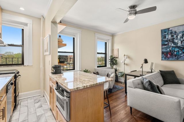 137 Peterborough St 21, Boston, MA 02215