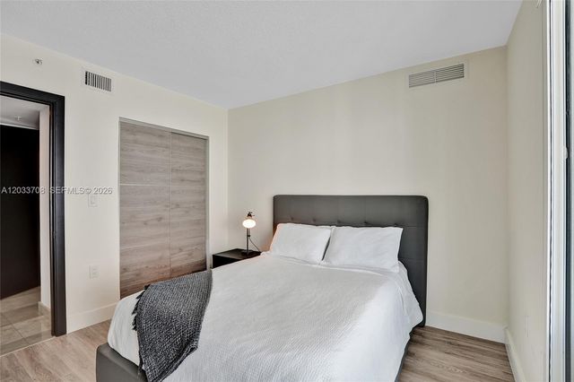150 Sunny Isles Boulevard 11601, Sunny Isles Beach, FL 33160