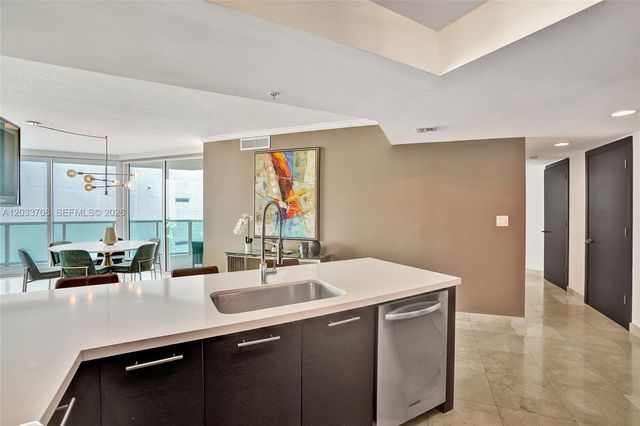 150 Sunny Isles Boulevard 11601, Sunny Isles Beach, FL 33160