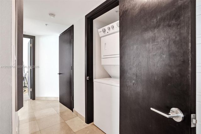 150 Sunny Isles Boulevard 11601, Sunny Isles Beach, FL 33160