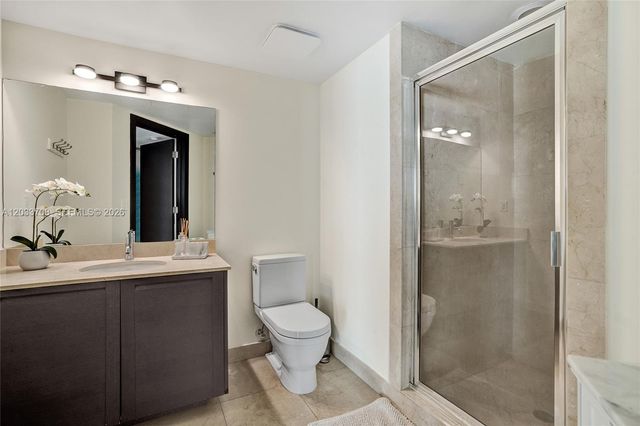 150 Sunny Isles Boulevard 11601, Sunny Isles Beach, FL 33160