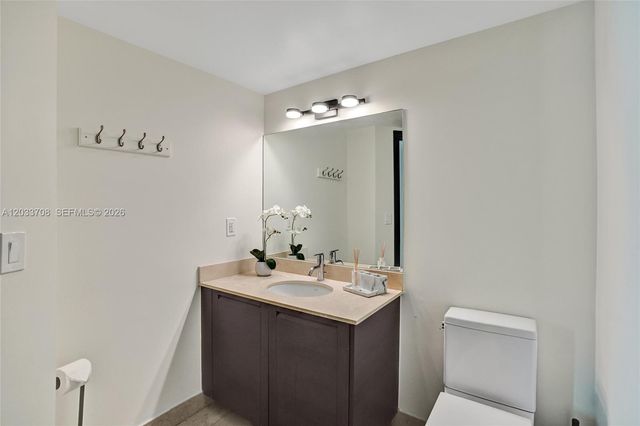 150 Sunny Isles Boulevard 11601, Sunny Isles Beach, FL 33160