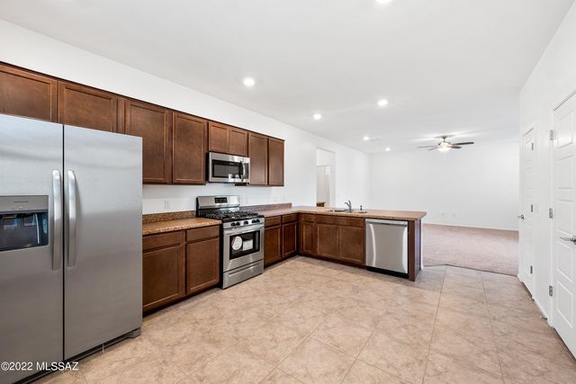 6330 S Crescent Peak Drive, Tucson, AZ 85706