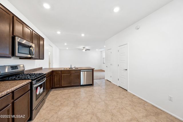 6330 S Crescent Peak Drive, Tucson, AZ 85706