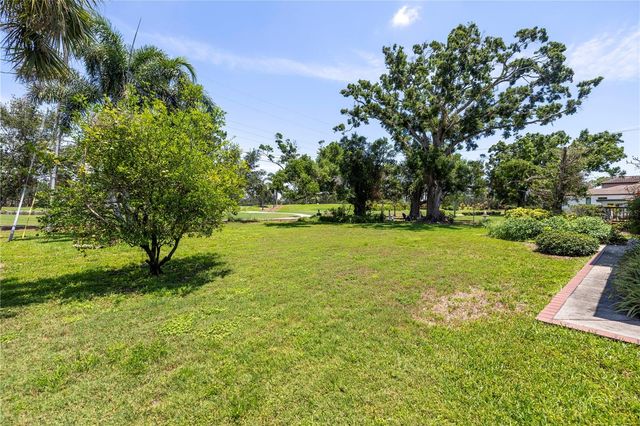 167 ALMEDO WAY NE, St Petersburg, FL 33704