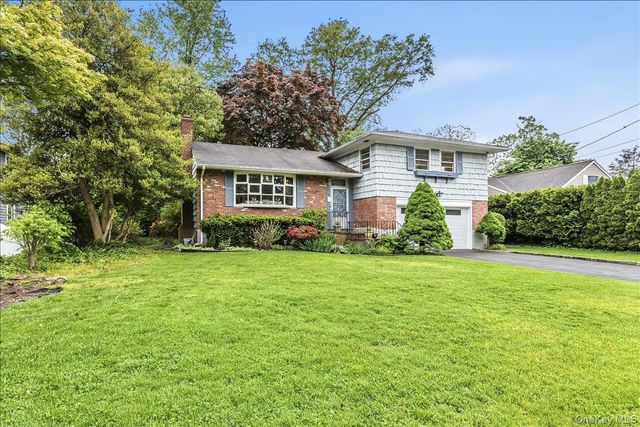 9 Fox Ridge Lane, Locust Valley, NY 11560