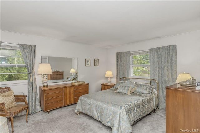 9 Fox Ridge Lane, Locust Valley, NY 11560