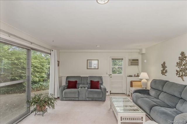 9 Fox Ridge Lane, Locust Valley, NY 11560