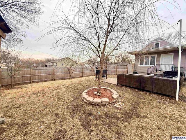 314 W 2nd Street, Oakland, NE 68045