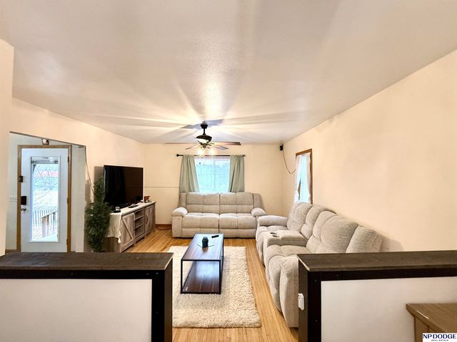 314 W 2nd Street, Oakland, NE 68045