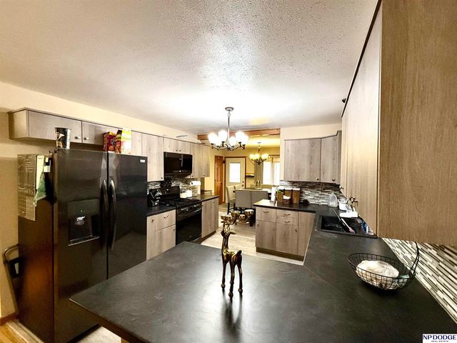 314 W 2nd Street, Oakland, NE 68045