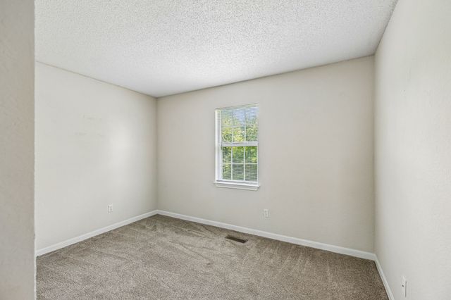 1101 Acorn Dr, Lewisburg, TN 37091