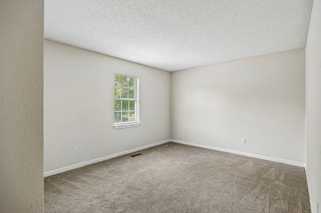 1101 Acorn Dr, Lewisburg, TN 37091
