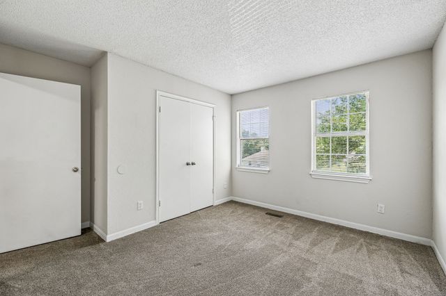 1101 Acorn Dr, Lewisburg, TN 37091